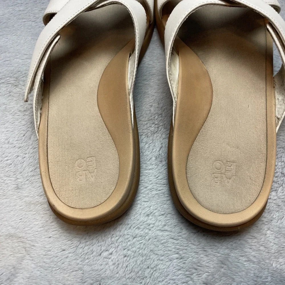 Abeo Womens Laguna‎ Leather Sandals Size 9.5 Cream Easy On Off Criss Cross Flats